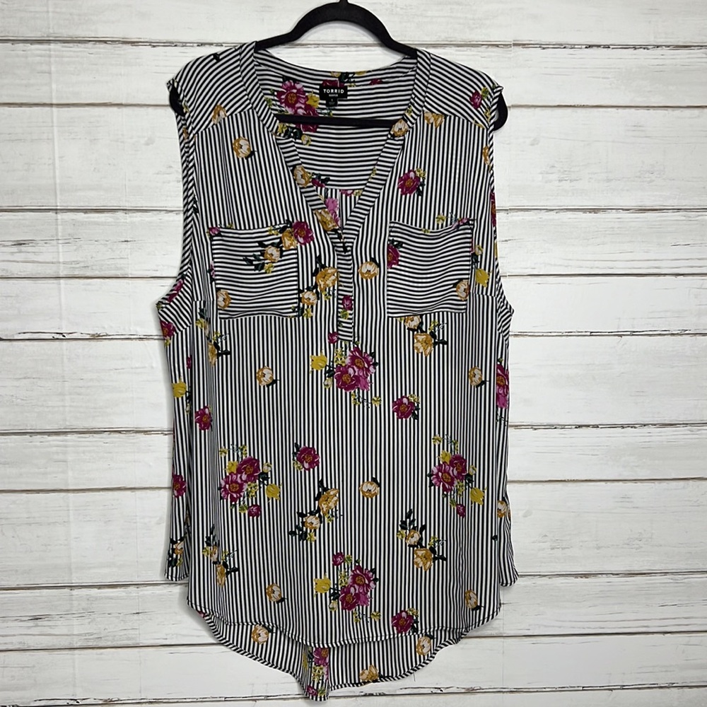 Torrid Harper Sleeveless Top Floral Stripe Size 1X